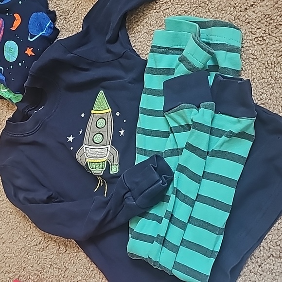 8 pajama sets size 5 - Picture 8 of 11